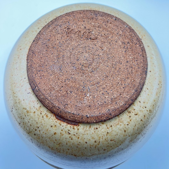 Signed studio pottery stoneware bowl. - Picture 3 of 6